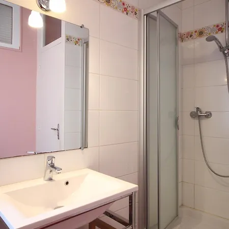 Le Dore: T4, Wifi, Petit Chien Bienvenu, Capacite 6 Pers - Fr-1-608-287 Appartement Mont-Dore